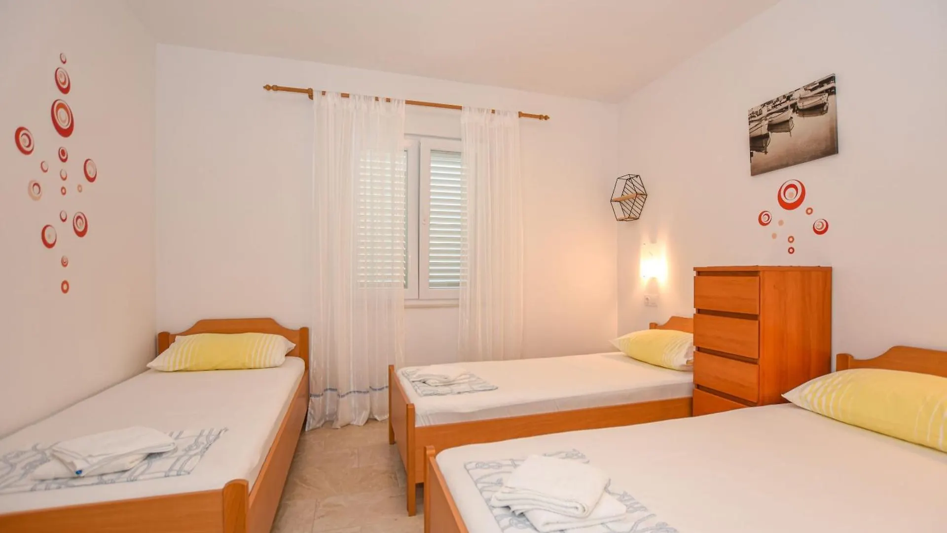 Apartments Neve - 50 M From Beach Mandre