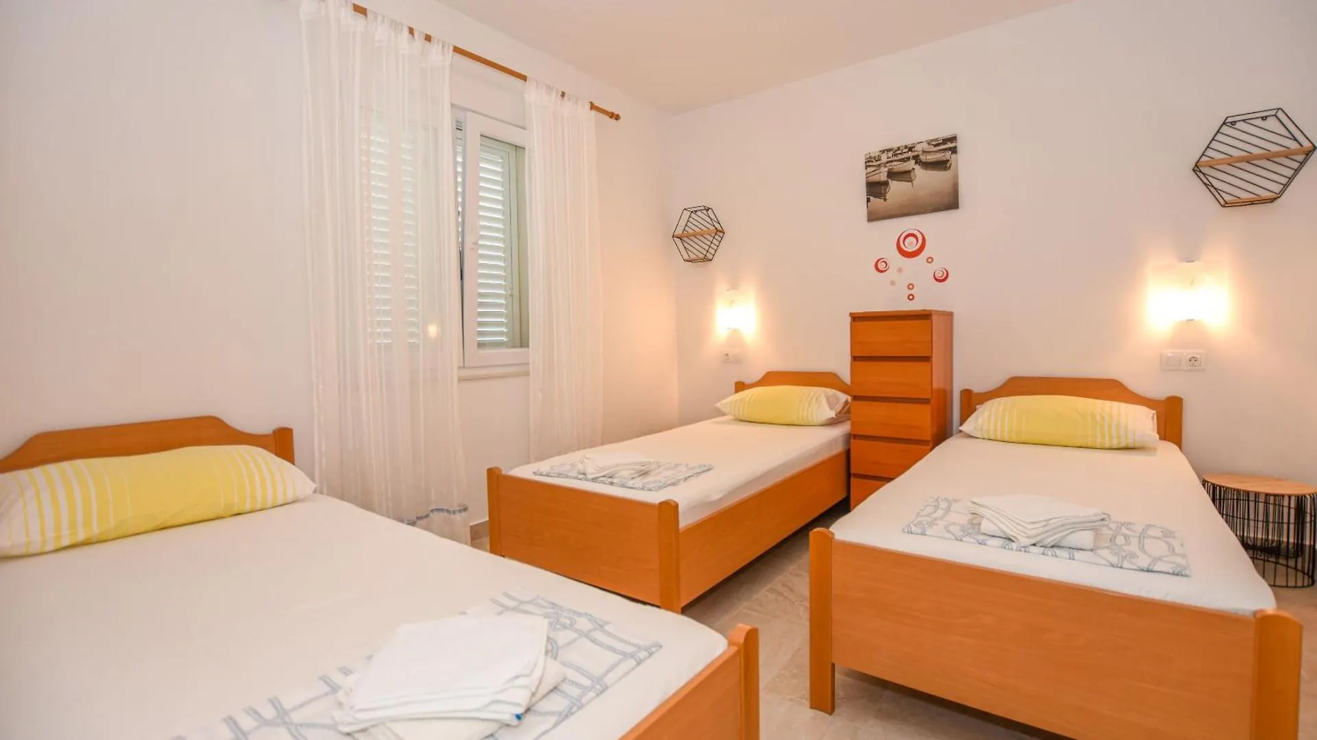 Apartments Neve - 50 M From Beach Mandre Croatia