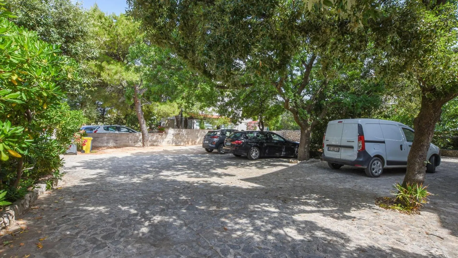 Apartments Neve - 50 M From Beach Mandre
