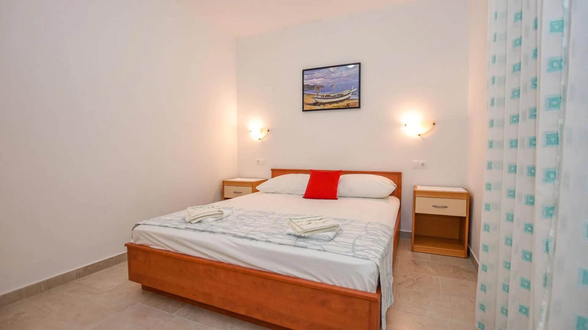 Apartments Neve - 50 M From Beach Mandre