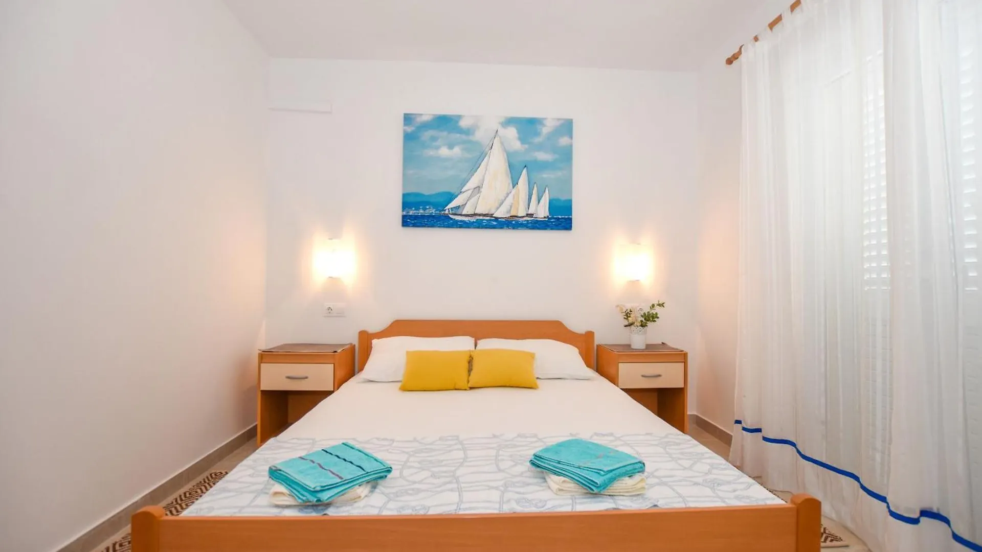 Apartments Neve - 50 M From Beach Mandre