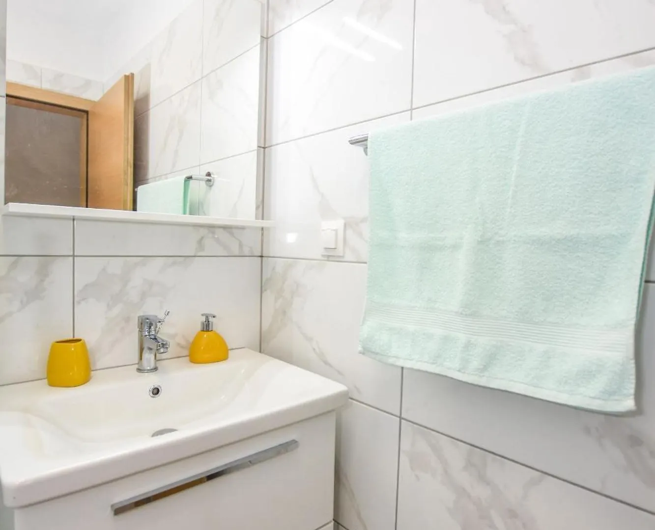 Apartments Neve - 50 M From Beach Mandre