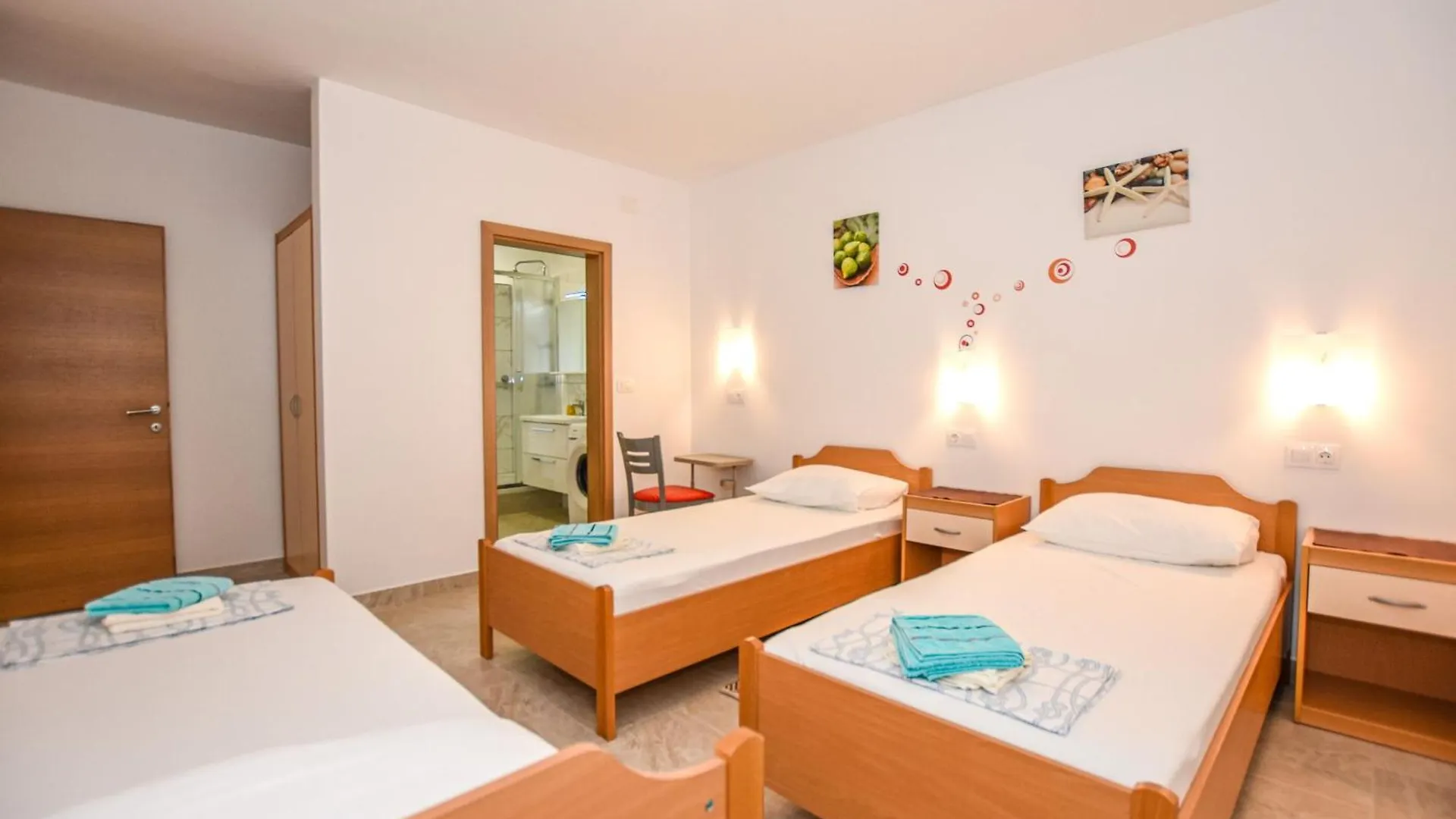 Apartments Neve - 50 M From Beach Mandre