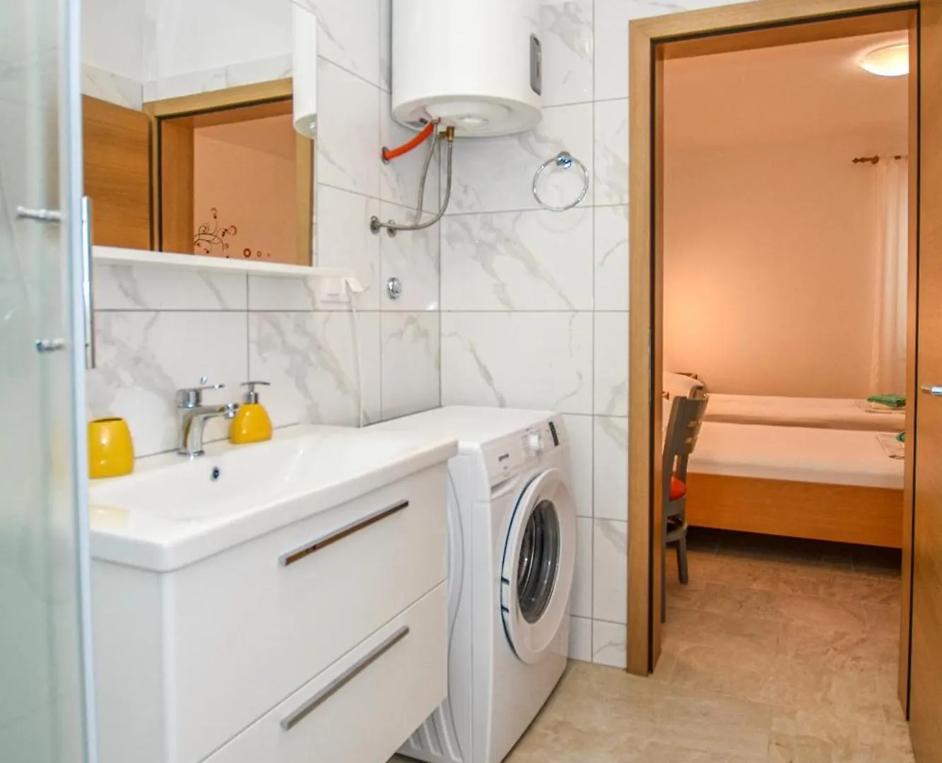 Apartments Neve - 50 M From Beach Mandre