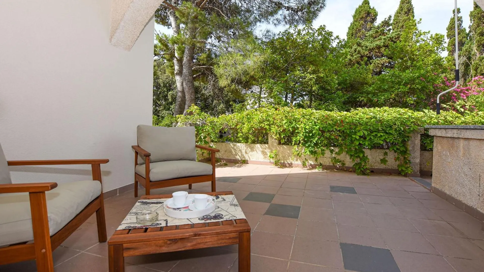 Apartments Neve - 50 M From Beach Mandre