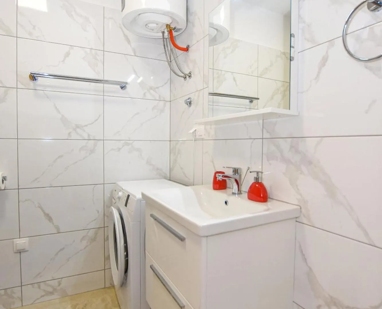 Apartments Neve - 50 M From Beach Mandre 0*,